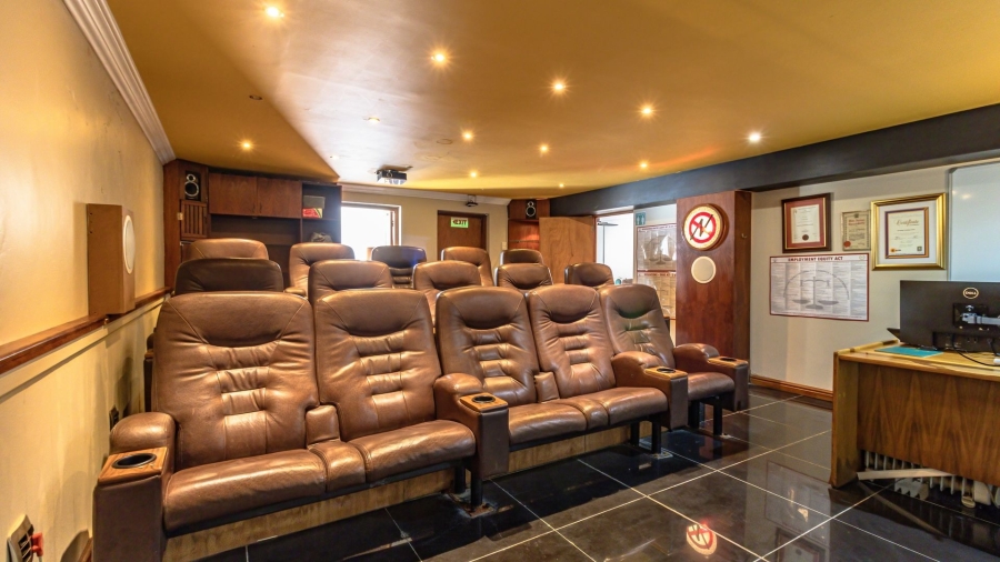 5 Bedroom Property for Sale in Bettys Bay Western Cape